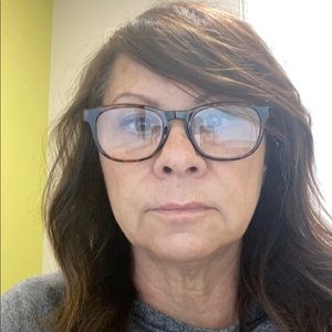 Meet your Posher, Denise